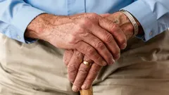 Na je 55e wordt je lichaam stijver: met deze stretch krijg je je mobiliteit makkelijk terug