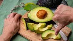Dit is een goedkoper alternatief voor avocado: een blogger raadt aan om er zelf een te kweken