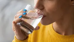 Hoeveel water moet je eigenlijk elke dag drinken? Wetenschappers noemen de exacte norm